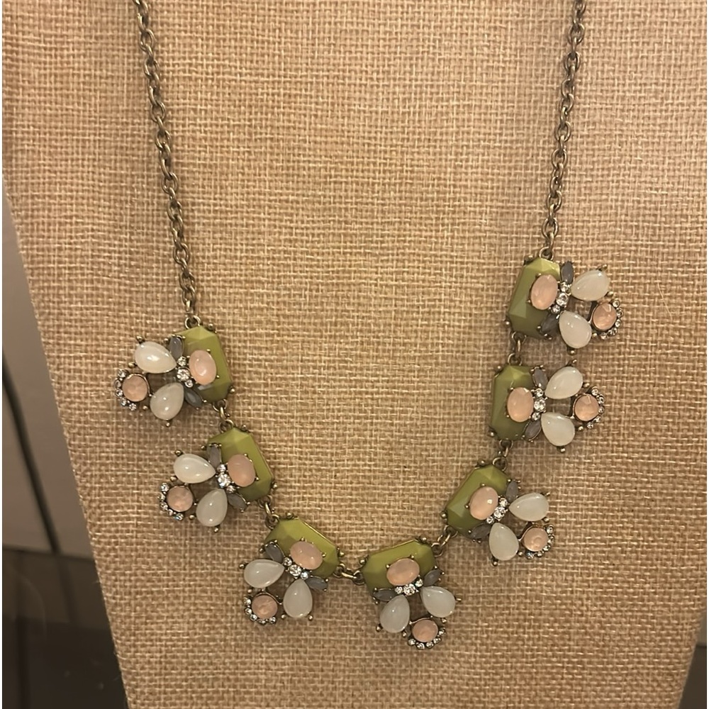 Beautiful vintage colored necklace